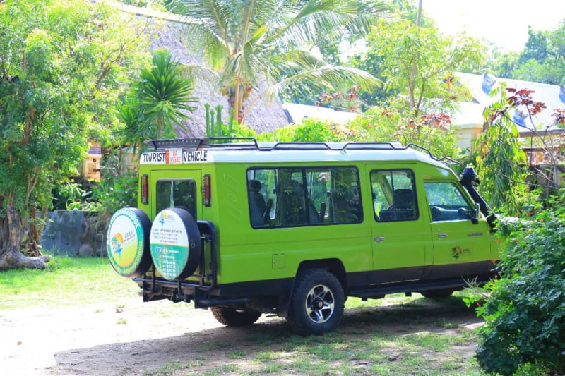 Our cool 4xa Landcruiser parked at Arra fishing lodge
